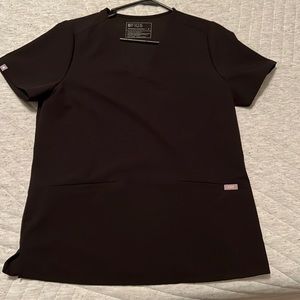Women’s Medium Black 3 pocket scrub top.